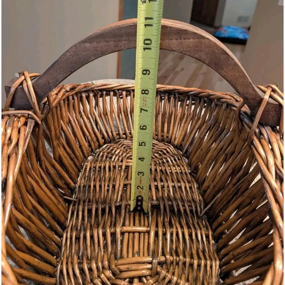 Vintage Wicker Market Basket Tote Large Oval Wood Handle Rustic Patina 21